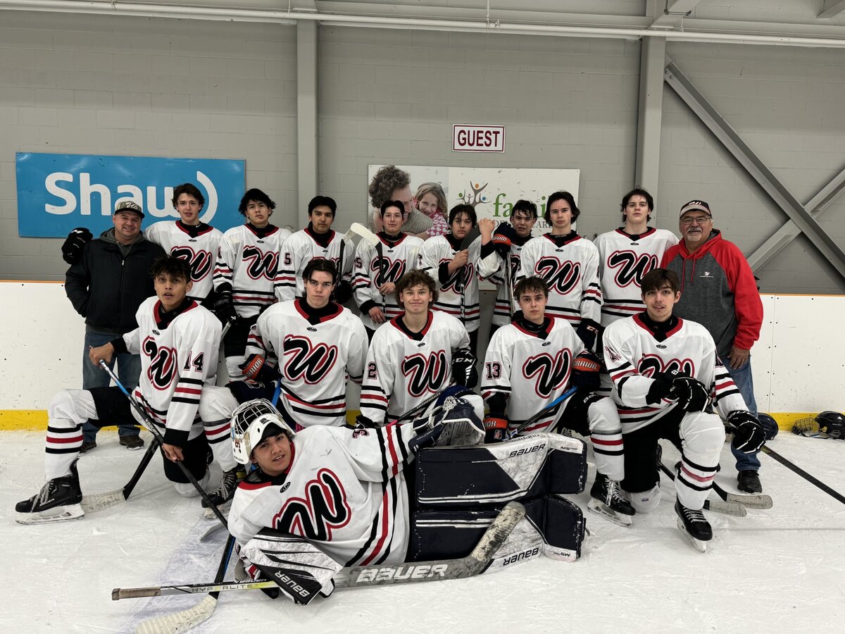 Wild Horse sponsored youth hockey team